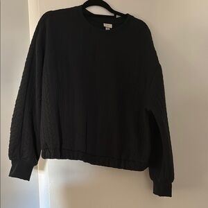 Black Quilted Sweatshirt size L